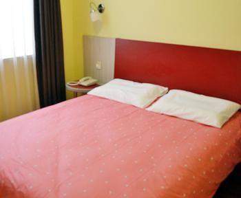 Home Inn Linzi Bus Station Qing Zhou Екстериор снимка